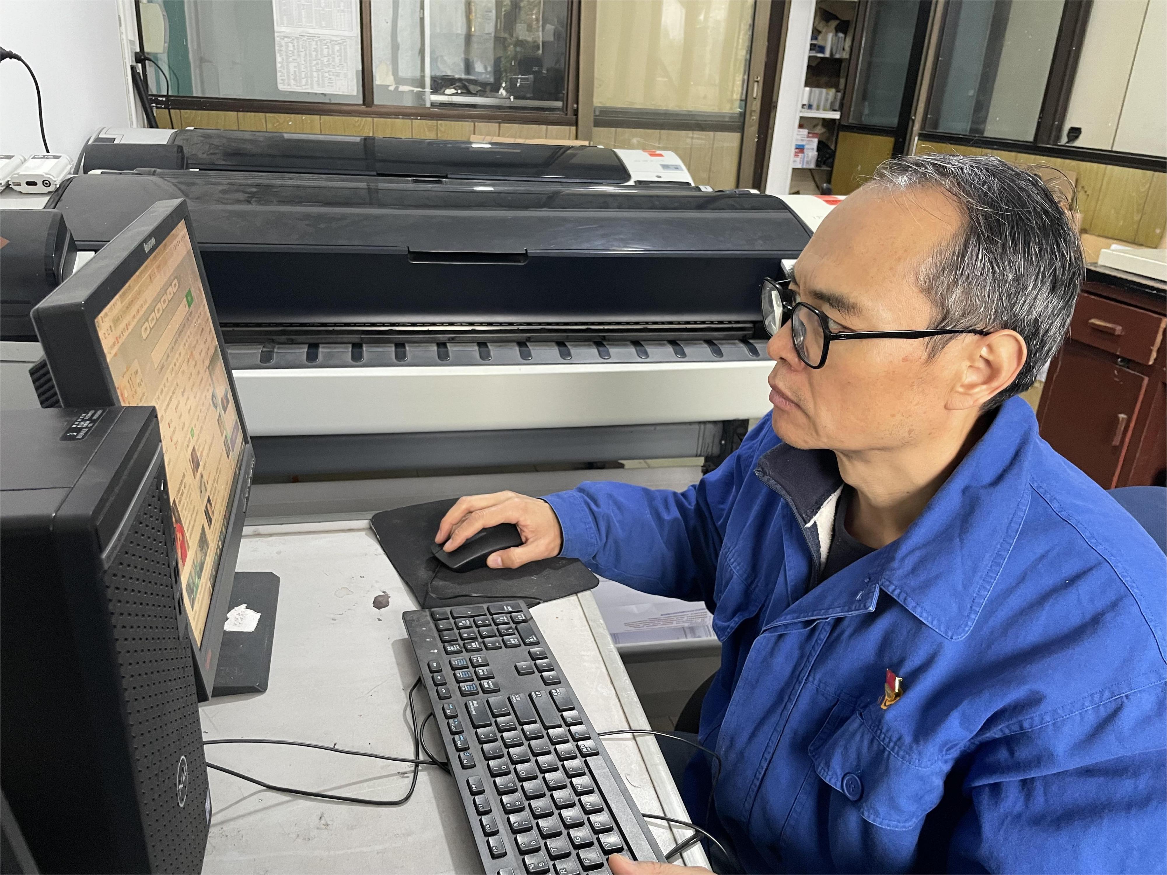【身边模范】汪永东：以专业精神点亮信息化之路_抖圈
