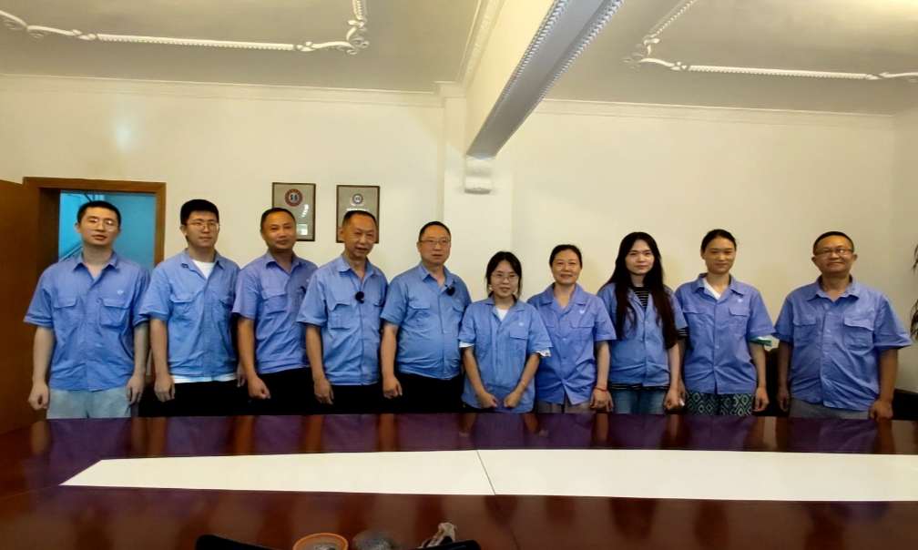 【身边模范】  攻坚克难勇继续 锐意进取出新绩  ——贵阳险峰机床股份有限公司营销中心_抖圈