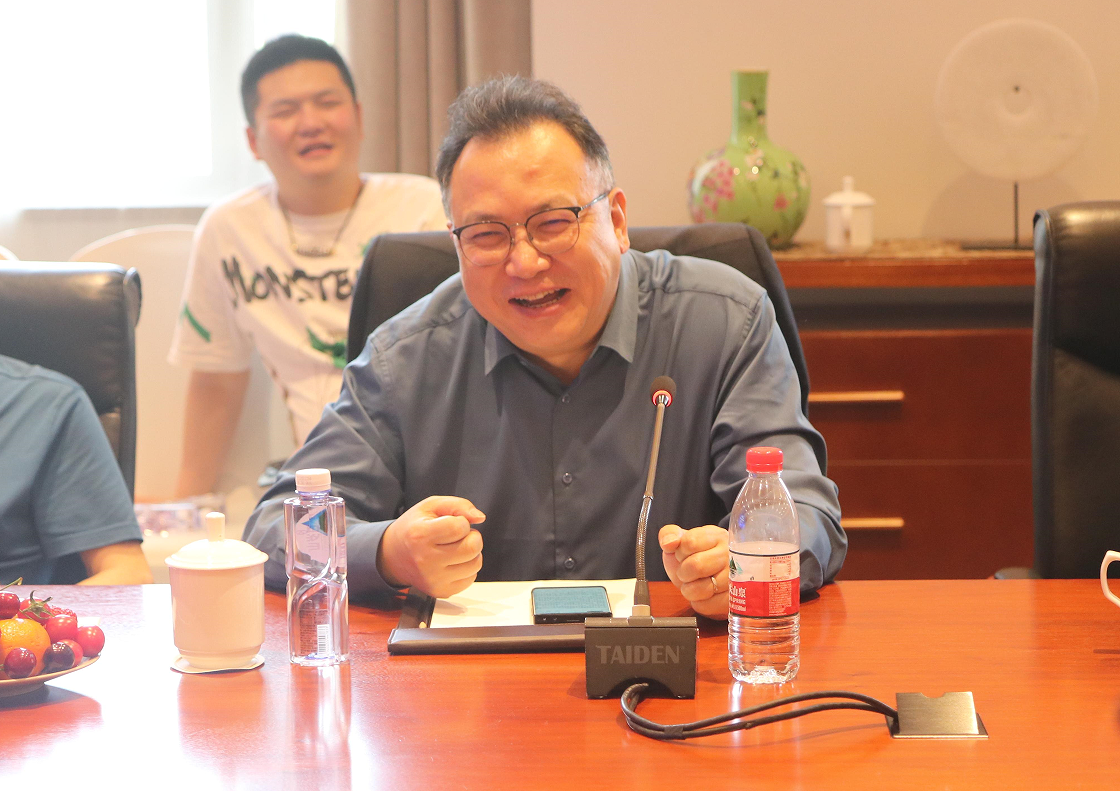 携手并进  砥砺前行 ——贵阳险峰乐成举行2025年经销商大会_抖圈