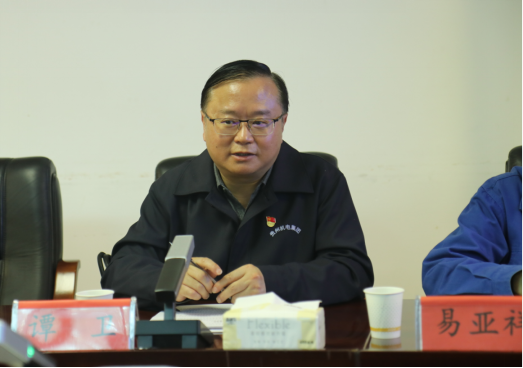 市工投公司党委委员、副总司理严学文一行赴机电集团下属子公司调研生产谋划事情_抖圈