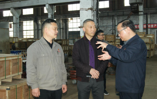 市工投公司党委委员、副总司理严学文一行赴机电集团下属子公司调研生产谋划事情_抖圈